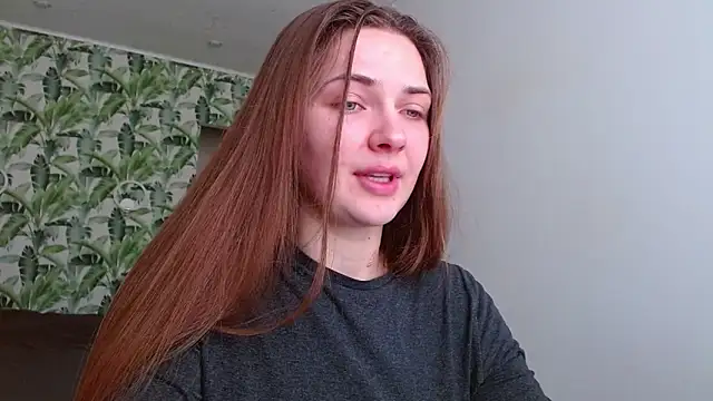 Snapshot of Olivia_shine chatting on February 3, 2026, 5:38 am Olivia shine online show from February 3, 2026, 5:38 am