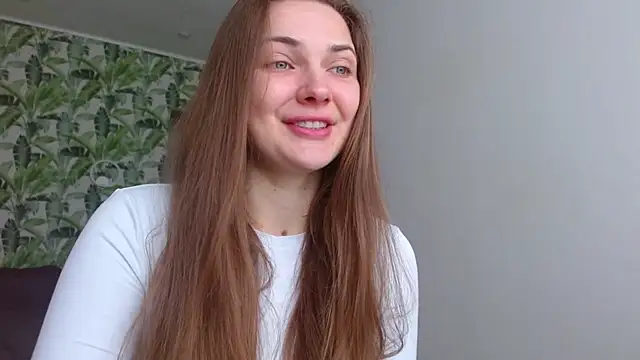 Olivia shine online show from April 17, 2026, 4:26 am