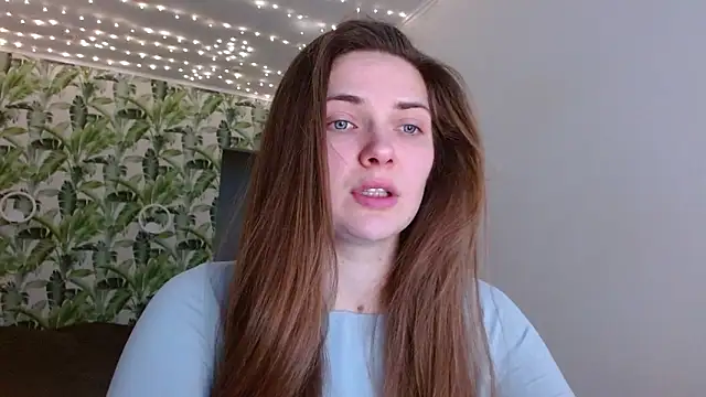 Snapshot of Olivia_shine chatting on January 18, 2026, 5:22 am Olivia shine online show from January 18, 2026, 5:22 am