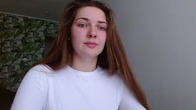 Snapshot of Olivia_shine chatting on February 19, 2026, 5:37 am Olivia shine online show from February 19, 2026, 5:37 am