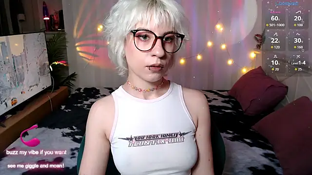  Moonlight t online show from December 18, 2025, 9:36 am