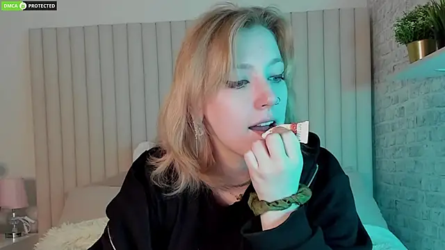 RachelCart online show from November 22, 2025, 3:05 am