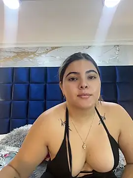 EVELIN MASON online show from May 13, 2026, 7:54 pm