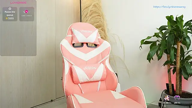 Snapshot of SharonGrowing chatting on September 28, 2025, 2:02 pm SharonGrowing online show from September 28, 2025, 2:02 pm