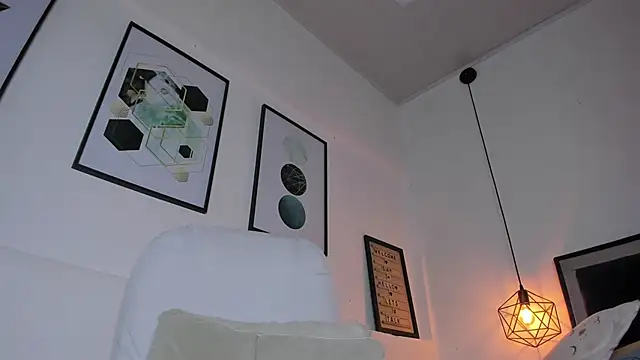 amysc online show from April 8, 2026, 12:06 pm