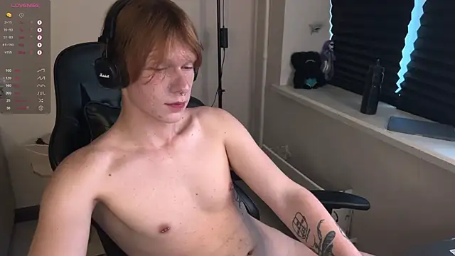 Snapshot of carthylovvve chatting on November 13, 2025, 11:36 am carthylovvve online show from November 13, 2025, 11:36 am