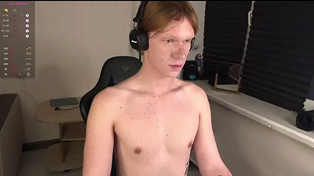 Snapshot of carthylovvve chatting on December 5, 2025, 2:48 pm carthylovvve online show from December 5, 2025, 2:48 pm