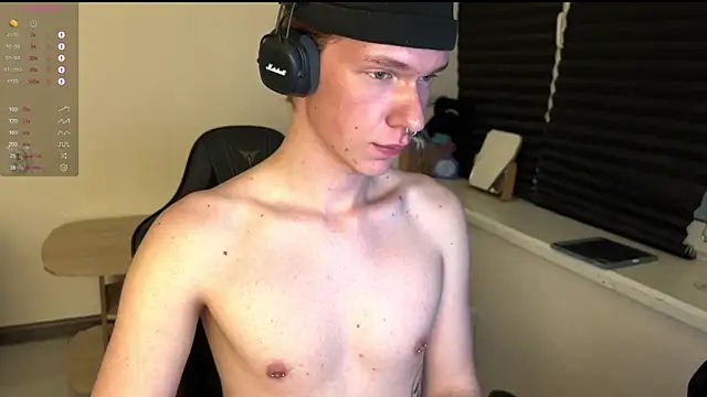 Snapshot of carthylovvve chatting on January 12, 2026, 9:31 pm carthylovvve online show from January 12, 2026, 9:31 pm