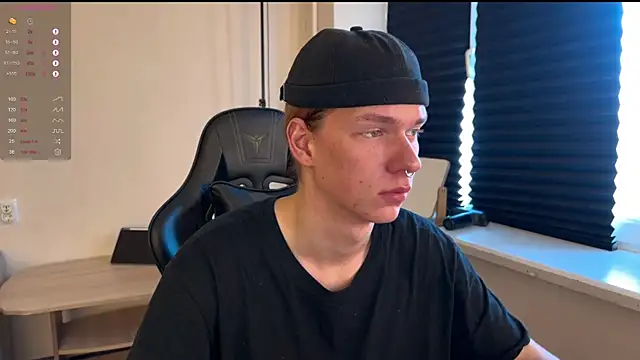 Snapshot of carthylovvve chatting on January 7, 2026, 11:48 am carthylovvve online show from January 7, 2026, 11:48 am