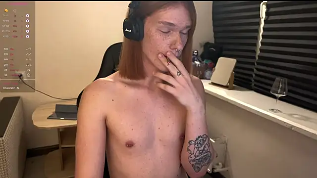 Snapshot of carthylovvve chatting on January 11, 2026, 5:09 pm carthylovvve online show from January 11, 2026, 5:09 pm