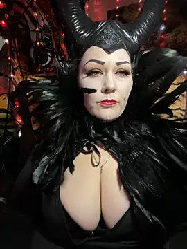 Snapshot of fatfabulous1981 chatting on November 1, 2025, 1:34 am fatfabulous1981 online show from November 1, 2025, 1:34 am