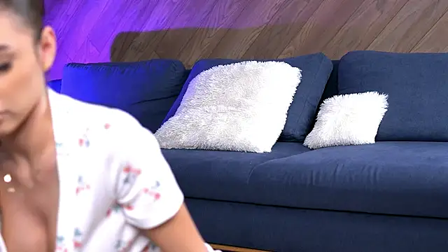 Snapshot of EsmeAinsley chatting on September 22, 2025, 11:44 pm EsmeAinsley online show from September 22, 2025, 11:44 pm