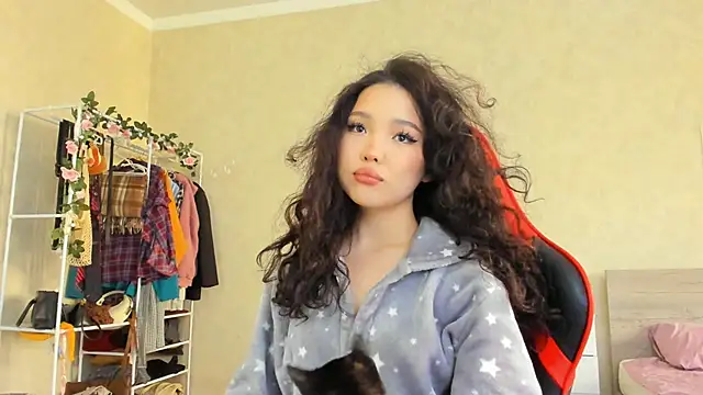 wastforu online show from October 15, 2025, 7:05 am