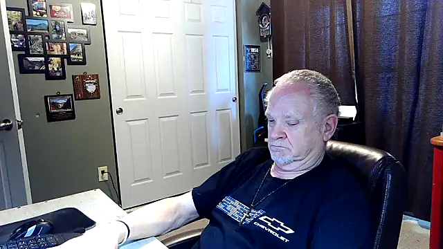 Snapshot of nobledad chatting on March 3, 2026, 7:32 pm nobledad online show from March 3, 2026, 7:32 pm