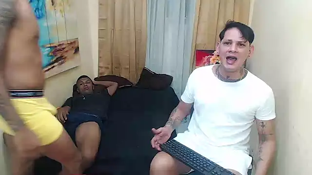 Snapshot of two_monstercock chatting on December 5, 2025, 6:50 pm two monstercock online show from December 5, 2025, 6:50 pm