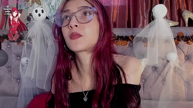  Scarlett 01 online show from November 2, 2025, 2:33 pm