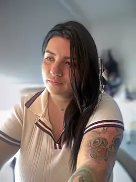 Snapshot of horny_roomiess chatting on September 9, 2025, 2:15 pm horny roomiess online show from September 9, 2025, 2:15 pm