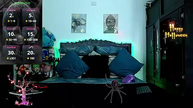 Liamscott  online show from October 22, 2025, 7:13 pm