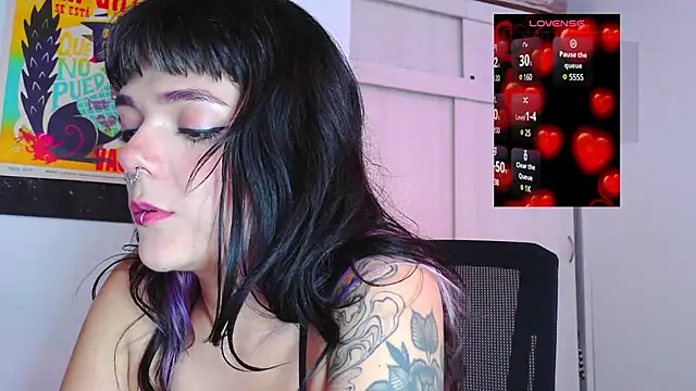 Snapshot of purple_em69 chatting on March 15, 2025, 10:22 pm purple em69 online show from March 15, 2025, 10:22 pm