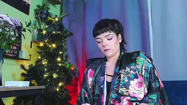 Snapshot of purple_em69 chatting on January 6, 2026, 3:54 am purple em69 online show from January 6, 2026, 3:54 am