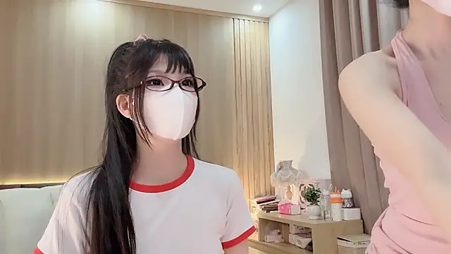Jennie Spa online show from May 25, 2026, 2:49 pm