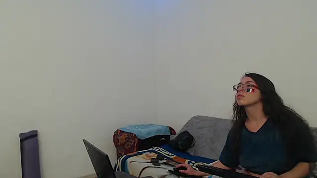 Snapshot of CoreAlejito chatting on June 16, 2026, 7:47 pm CoreAlejito online show from June 16, 2026, 7:47 pm