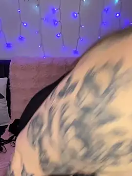 Snapshot of KikiBBW chatting on January 21, 2025, 3:10 pm KikiBBW online show from January 21, 2025, 3:10 pm