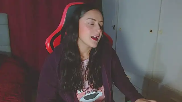 Noamartin  online show from January 8, 2026, 12:16 am