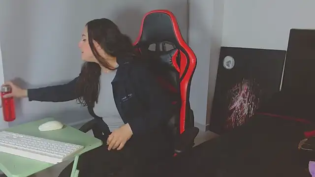 Noamartin  online show from March 10, 2026, 12:25 am