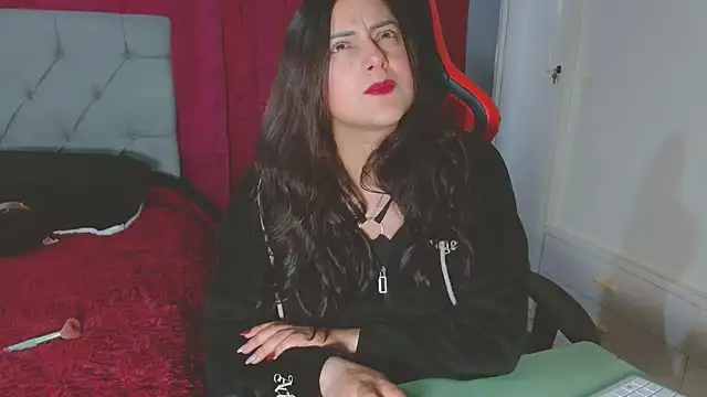 Noamartin  online show from September 23, 2025, 10:39 pm