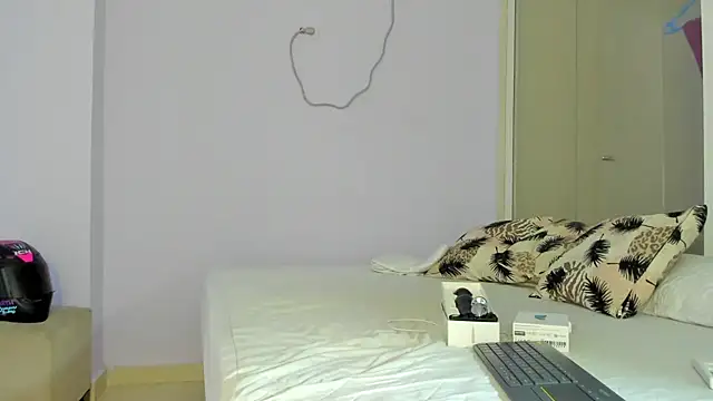 Mari Mendoza online show from December 12, 2024, 9:04 pm