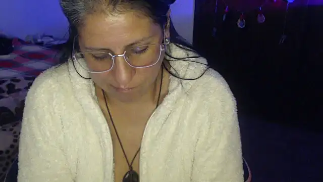 LucifernandaSw online show from April 8, 2026, 1:51 am