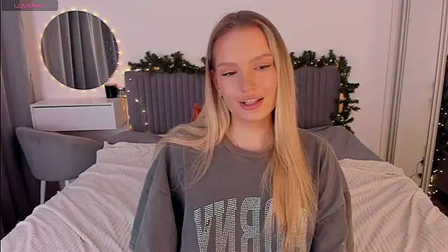 CassieRayss online show from January 7, 2026, 7:35 am