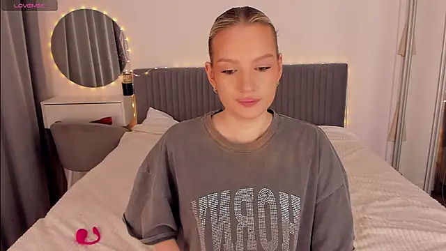 CassieRayss online show from March 2, 2026, 12:12 pm