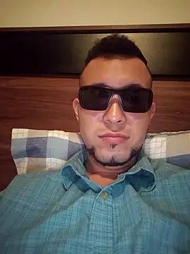 Snapshot of Yeye25199 chatting on January 4, 2025, 11:22 am Yeye25199 online show from January 4, 2025, 11:22 am