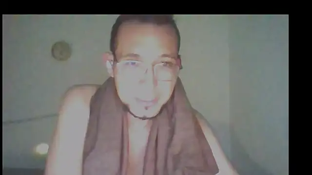 Snapshot of Yeye25199 chatting on February 16, 2025, 5:37 am Yeye25199 online show from February 16, 2025, 5:37 am