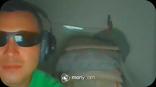 Snapshot of Yeye25199 chatting on March 3, 2025, 12:39 pm Yeye25199 online show from March 3, 2025, 12:39 pm