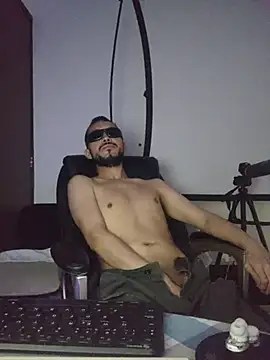 Snapshot of Yeye25199 chatting on October 16, 2025, 7:55 pm Yeye25199 online show from October 16, 2025, 7:55 pm