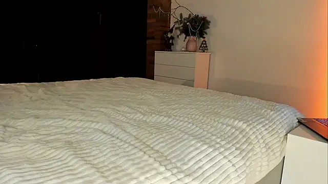 Snapshot of Rachel_Rey chatting on December 22, 2025, 6:30 pm Rachel Rey online show from December 22, 2025, 6:30 pm