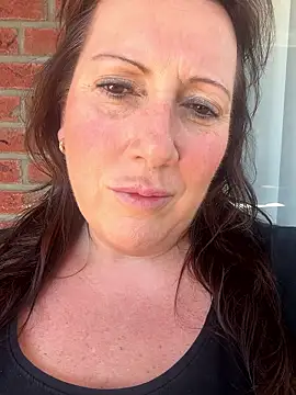 xsexycurvymilf online show from April 8, 2026, 11:33 am