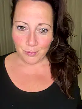 Snapshot of xsexycurvymilf chatting on October 2, 2025, 6:22 pm xsexycurvymilf online show from October 2, 2025, 6:22 pm