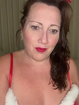 Snapshot of xsexycurvymilf chatting on December 19, 2024, 1:40 pm xsexycurvymilf online show from December 19, 2024, 1:40 pm