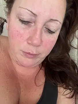 Snapshot of xsexycurvymilf chatting on March 18, 2025, 7:01 am xsexycurvymilf online show from March 18, 2025, 7:01 am