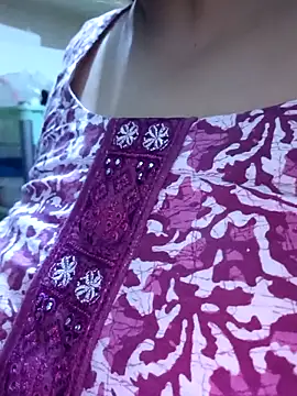  Redwine  online show from February 25, 2025, 5:40 pm