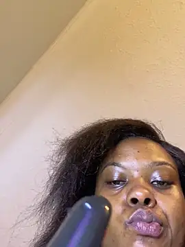 Snapshot of Dellah26 chatting on February 24, 2026, 6:36 am Dellah26 online show from February 24, 2026, 6:36 am