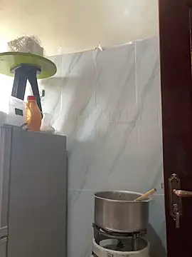 Snapshot of Dellah26 chatting on December 19, 2025, 8:49 am Dellah26 online show from December 19, 2025, 8:49 am