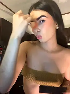 Snapshot of Coralinee_01 chatting on November 25, 2025, 12:33 am Coralinee 01 online show from November 25, 2025, 12:33 am