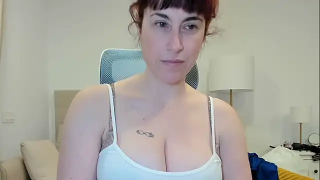 Snapshot of emmita69_ chatting on February 26, 2026, 2:22 am emmita69 online show from February 26, 2026, 2:22 am