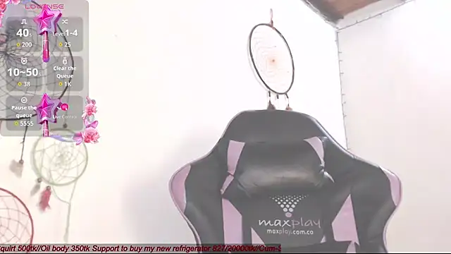 Snapshot of Amara18_ chatting on July 24, 2026, 3:52 pm Amara18 online show from July 24, 2026, 3:52 pm