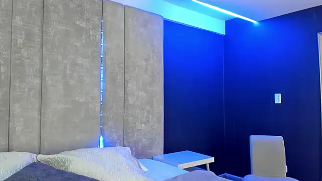 Amareto  online show from September 11, 2025, 11:21 am